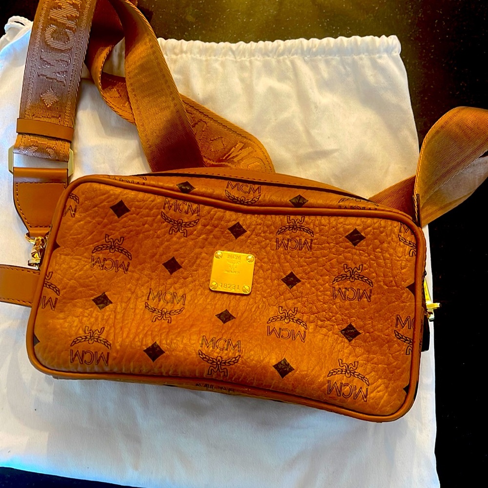 MCM one size ottomar wash bag in Visetos origanal congnac